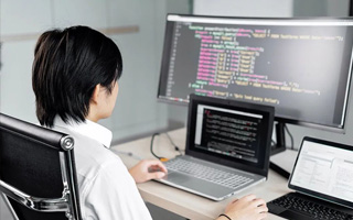 通化 ,php声明和调用变量的符号是什么？